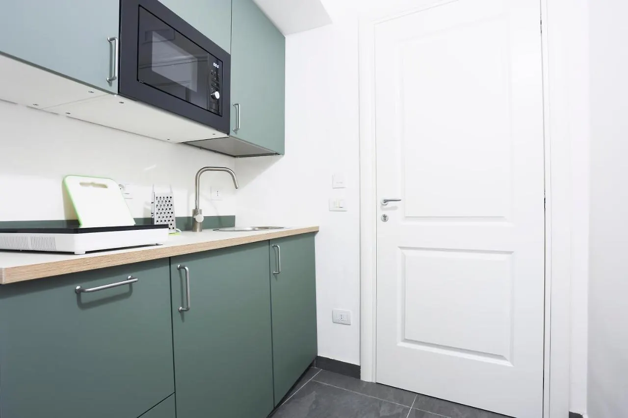 Casa Pelu - Piazza Cavour Lovely Apartment X4 Naples