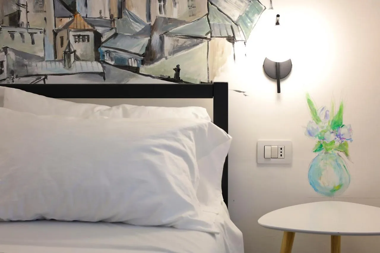 Casa Pelu - Piazza Cavour Lovely Apartment X4 Naples