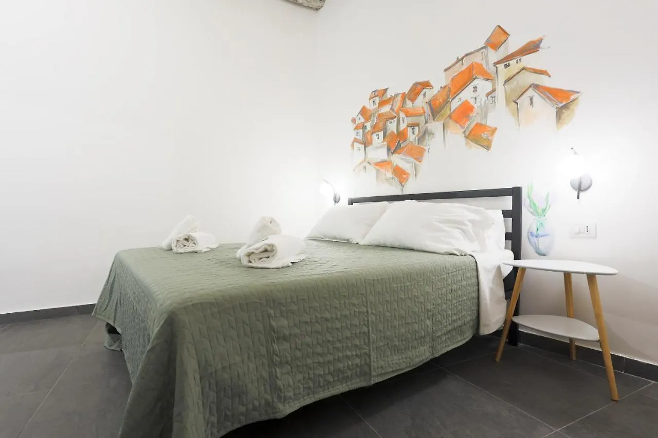 Casa Pelu - Piazza Cavour Lovely Apartment X4 Naples