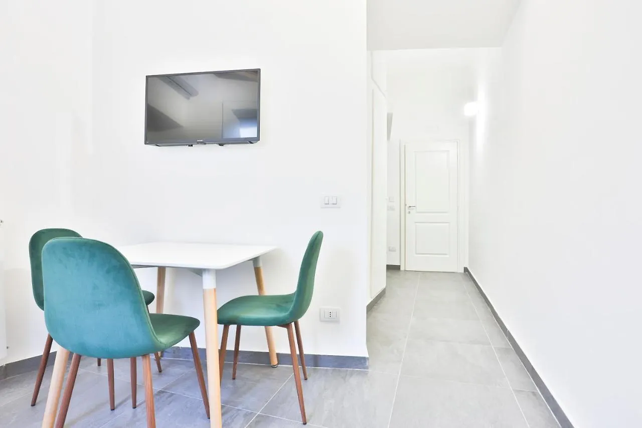 Casa Pelu - Piazza Cavour Lovely Apartment X4 Naples